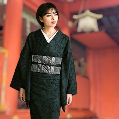 KIMONO NOIR